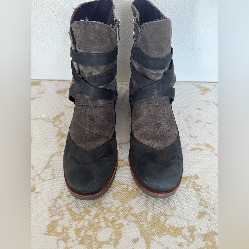 🔥🔥FINAL CLEARENACE 🔥🔥 MORENATOM Gray and Black Mix Leather Boots - Picture 3 of 10